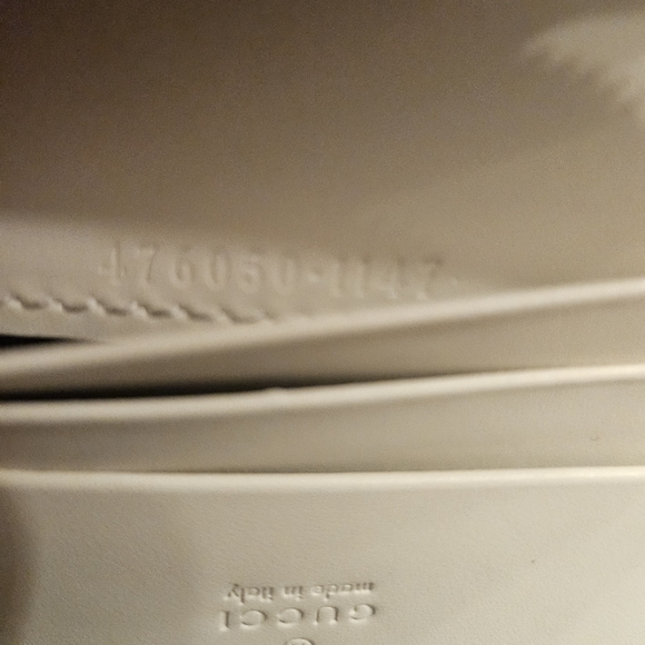 🍒 Gucci GG Embossed Cherry Card Holder / Small Wallet 🍒💎 Crystal Cherry - Picture 10 of 10